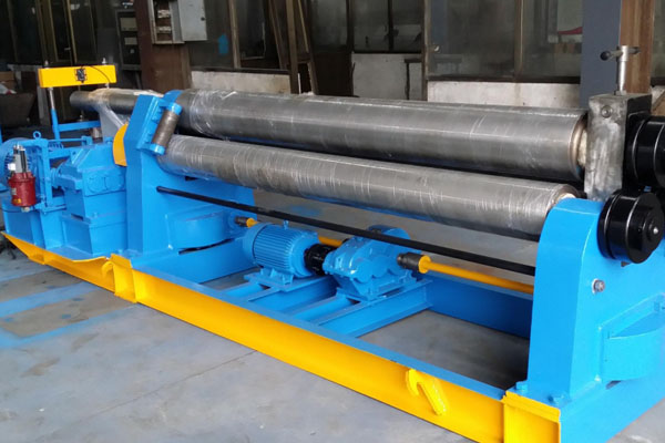 三輥對(duì)稱式卷板機(jī)的分類及特點(diǎn),了解嗎